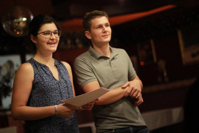 Versammlung mit Darts