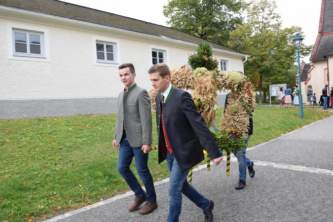 Erntedankfest + Erntedankkrone flechten/schmücken