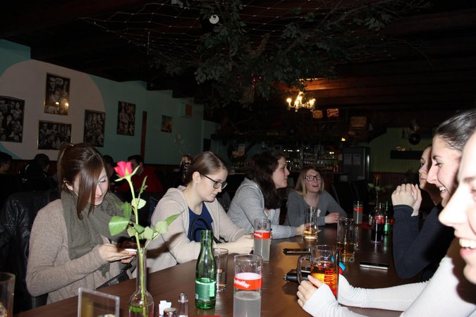 Osterversammlung mit Eierpeckn